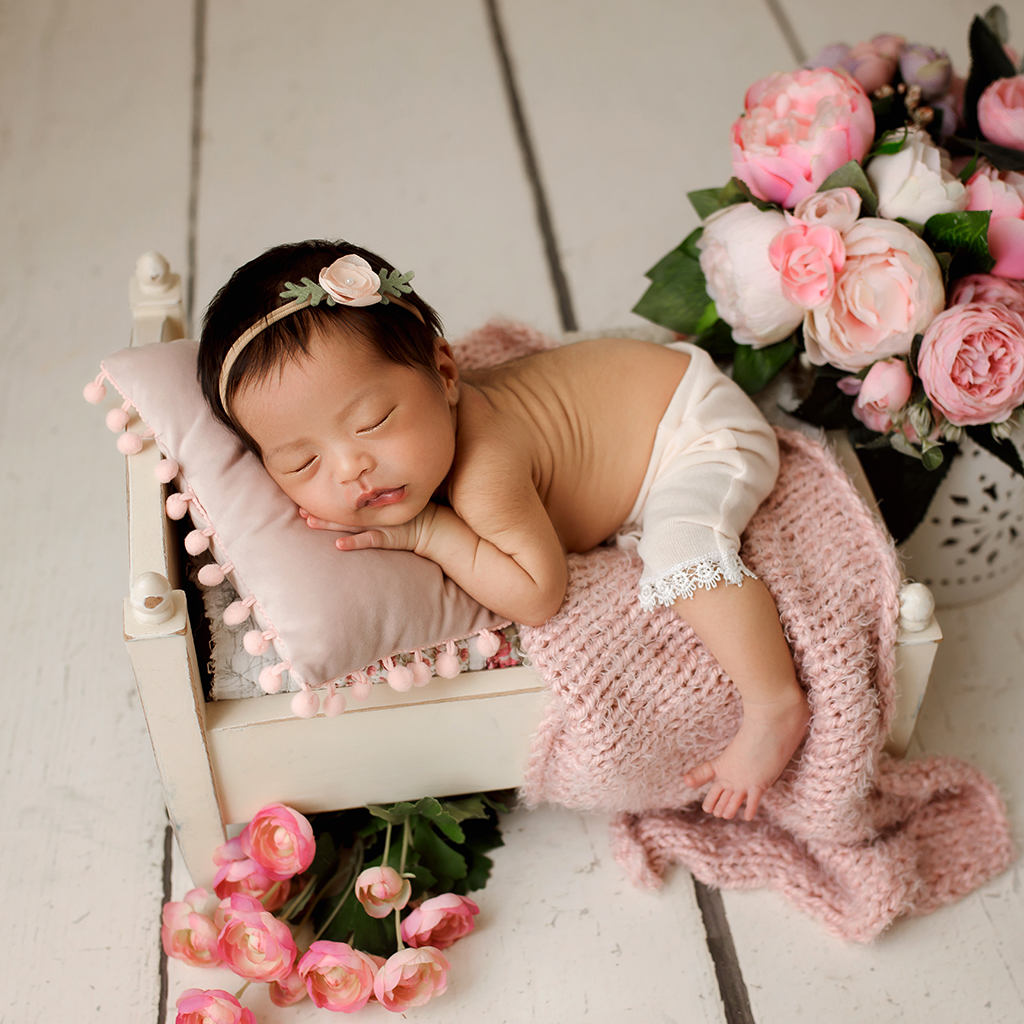 Newborn baby girl sleeping in bed prop
Trusted newborn photographer Mandaluyong Metro Manila Philippines

Jo Lim Photography
708 Boni Ave, Mandaluyong  Metro Manila
09178305563

14.576730, 121.034740
