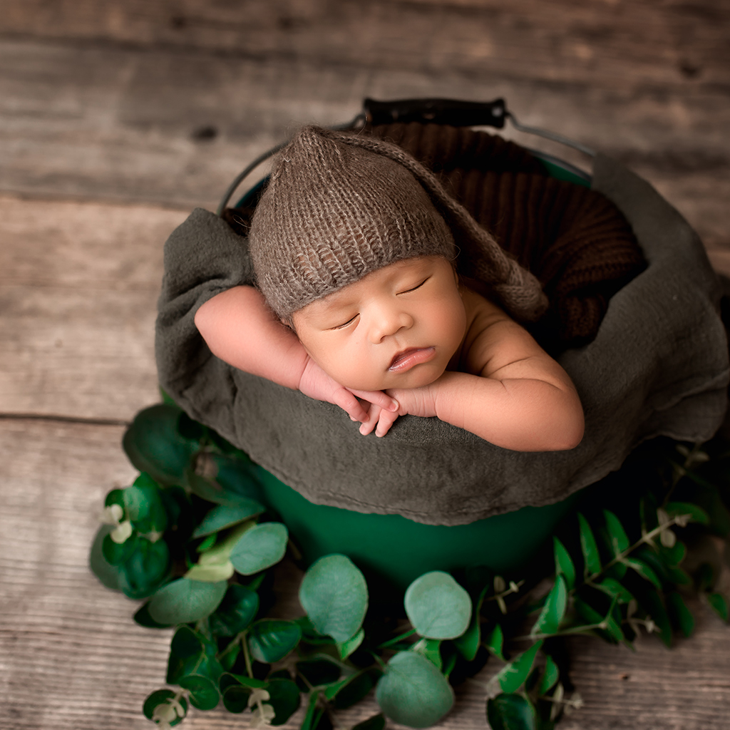 newborn baby boy in green bucket 

Trusted newborn photographer Mandaluyong Metro Manila Philippines

Jo Lim Photography
708 Boni Ave, Mandaluyong  Metro Manila
09178305563

14.576730, 121.034740
