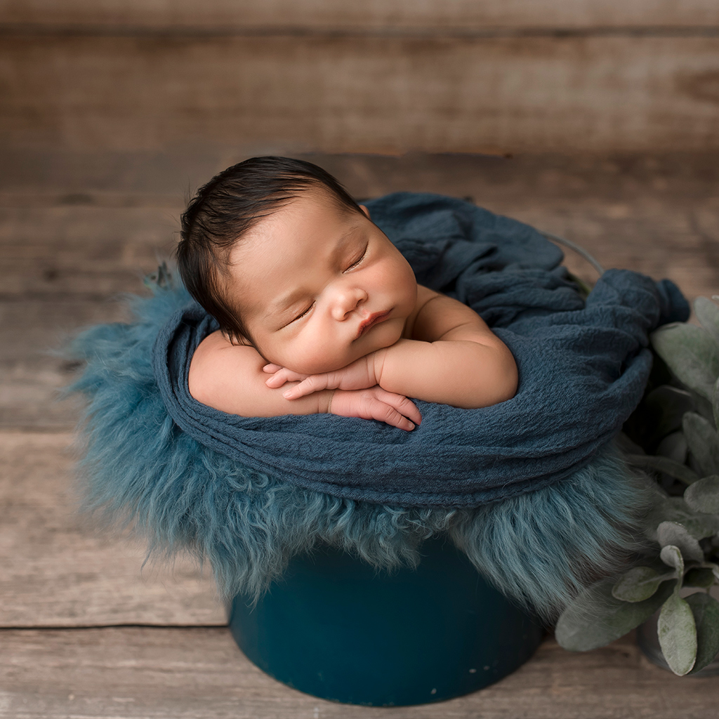 newborn in bucket prop pose

Trusted newborn photographer Mandaluyong Metro Manila Philippines

Jo Lim Photography
708 Boni Ave, Mandaluyong  Metro Manila
09178305563

14.576730, 121.034740
