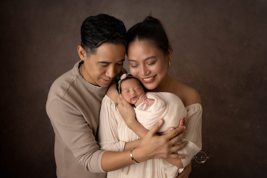 Image of parents holding a newborn baby during a newborn photo shoot.

Trusted newborn photographer Mandaluyong Metro Manila Philippines

Jo Lim Photography
708 Boni Ave, Mandaluyong  Metro Manila
09178305563

14.576730, 121.034740
